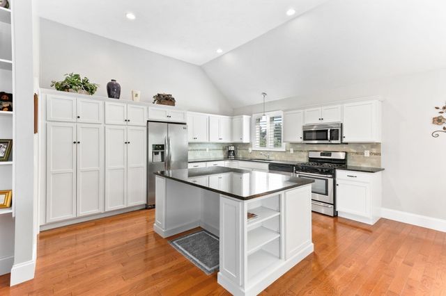 12 Waterford Circle, Dighton, MA 02715