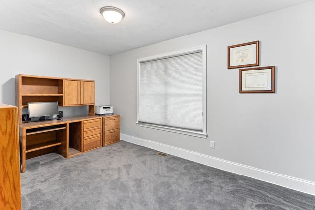 12 Waterford Circle, Dighton, MA 02715