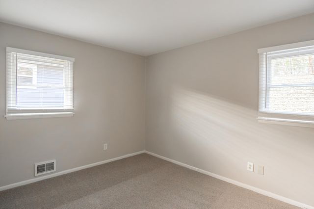 6418 Knoll Street N, Golden Valley, MN 55427