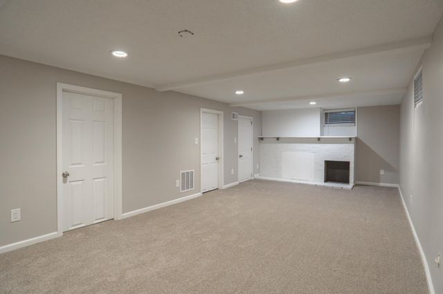 6418 Knoll Street N, Golden Valley, MN 55427