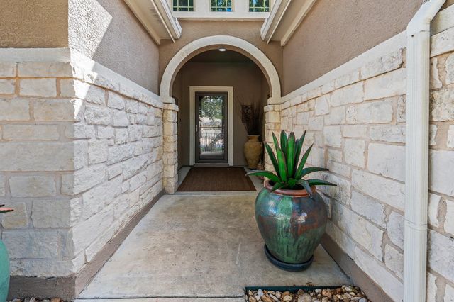 512 Martin Creek LN, Georgetown, TX 78633