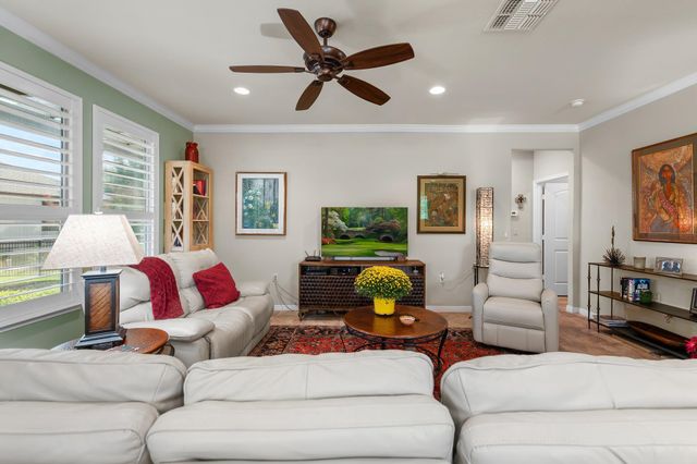 512 Martin Creek LN, Georgetown, TX 78633