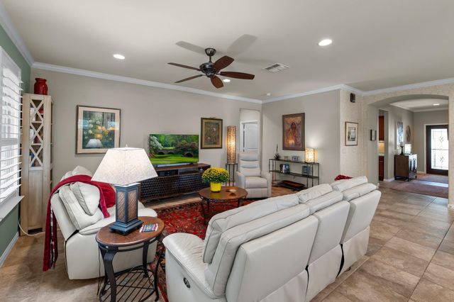 512 Martin Creek LN, Georgetown, TX 78633