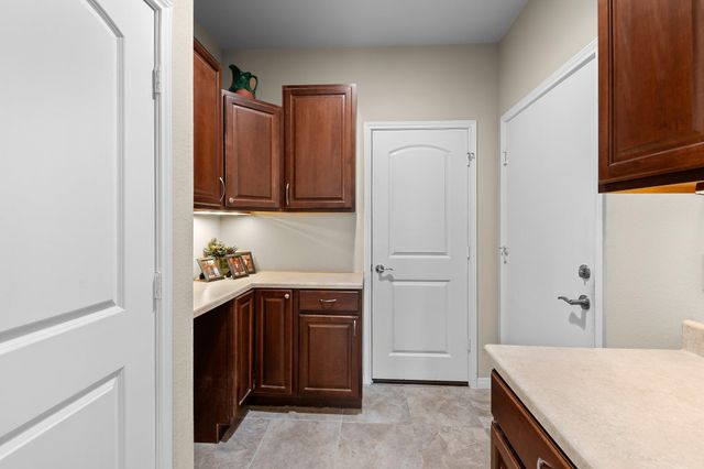 512 Martin Creek LN, Georgetown, TX 78633