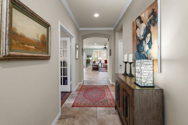512 Martin Creek LN, Georgetown, TX 78633
