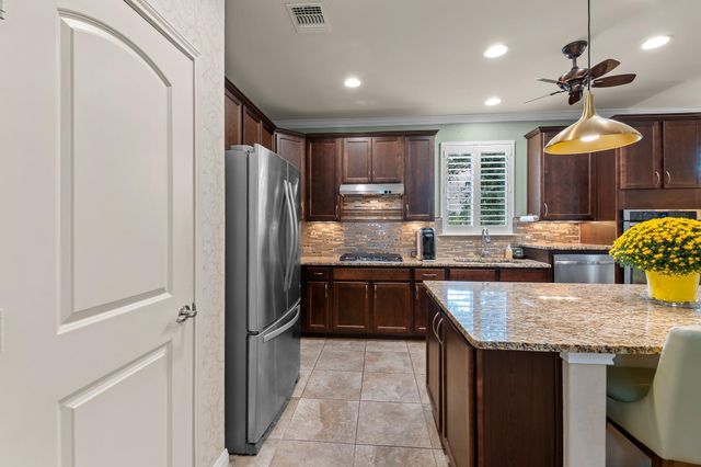 512 Martin Creek LN, Georgetown, TX 78633