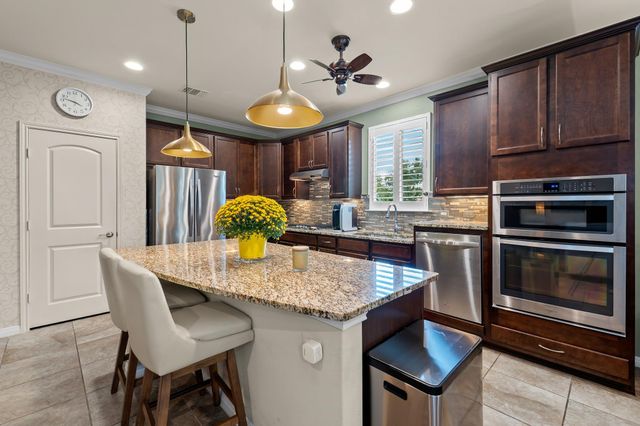 512 Martin Creek LN, Georgetown, TX 78633