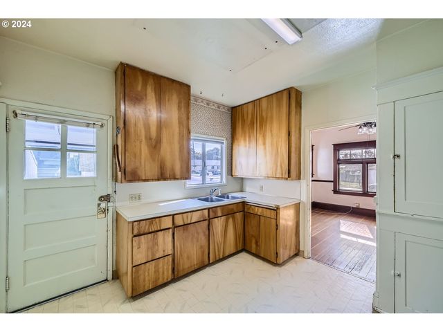 234 LOVES Ave, Woodland, WA 98674