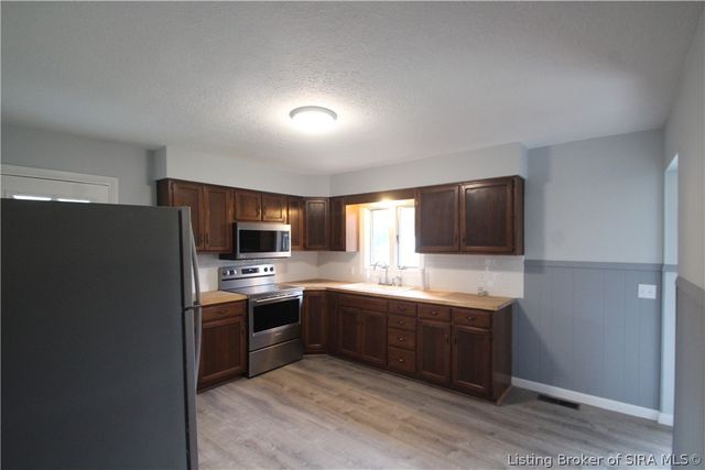 3417 Jenny Lane, Floyds Knobs, IN 47119