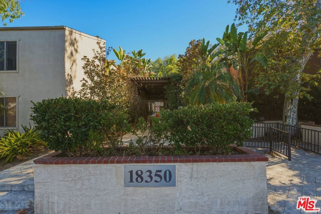 18350 Hatteras Street 250, Tarzana, CA 91356 — photo 2
