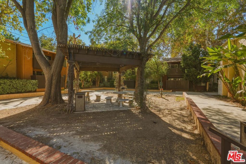 18350 Hatteras Street 250, Tarzana, CA 91356 — photo 5