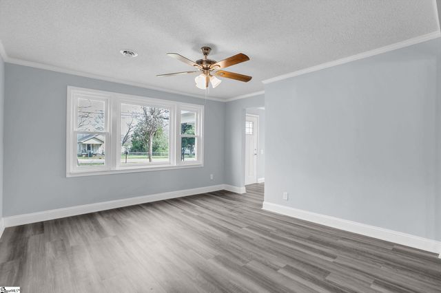 215 W Roosevelt Drive, Anderson, SC 29626