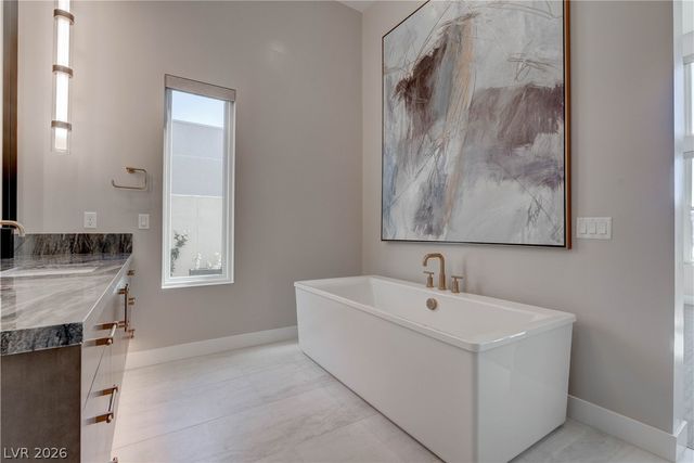 10949 Rossa Peak Avenue, Las Vegas, NV 89135