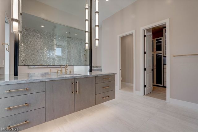 10949 Rossa Peak Avenue, Las Vegas, NV 89135