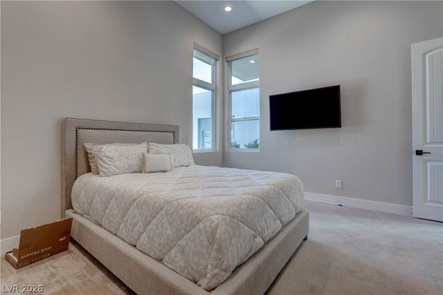 10949 Rossa Peak Avenue, Las Vegas, NV 89135