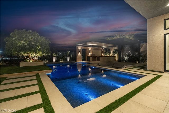 10949 Rossa Peak Avenue, Las Vegas, NV 89135