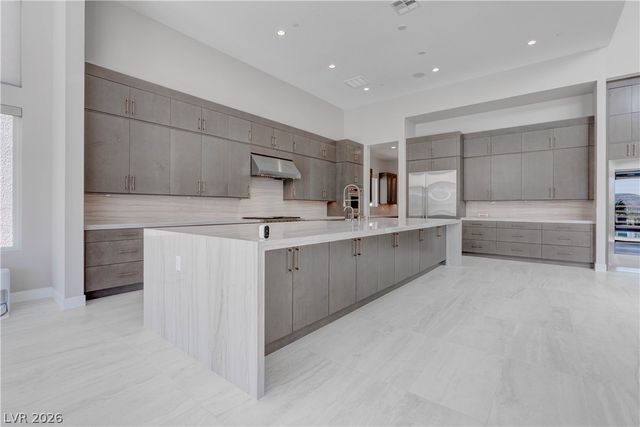 10949 Rossa Peak Avenue, Las Vegas, NV 89135