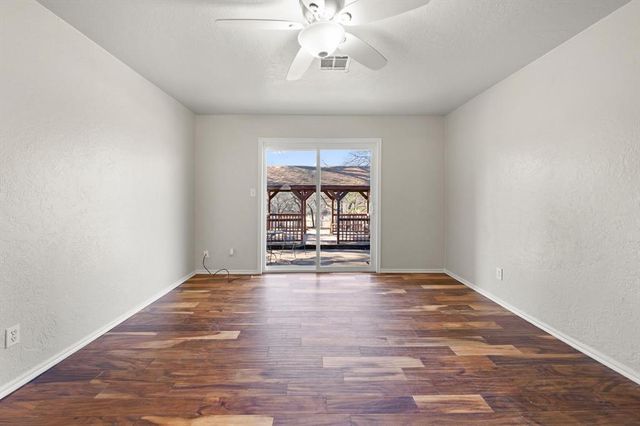 6505 West Drive, Guthrie, OK 73044