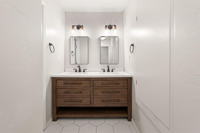 6505 West Drive, Guthrie, OK 73044