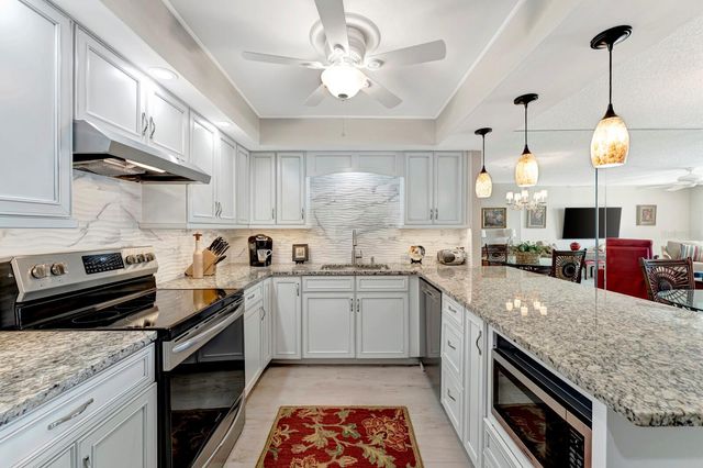 1430 GULF BOULEVARD 108, Clearwater, FL 33767