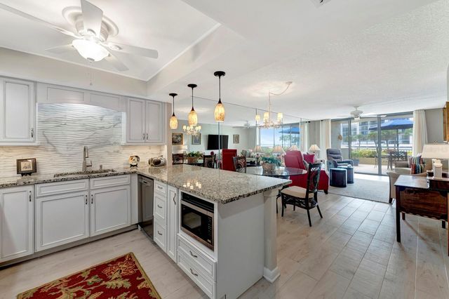 1430 GULF BOULEVARD 108, Clearwater, FL 33767