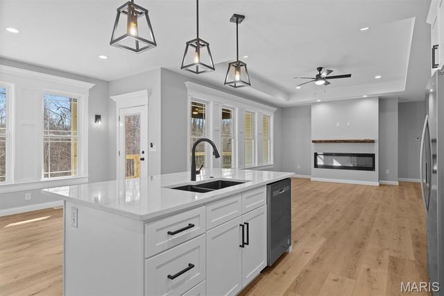 960 Half Moon Lane, Caseyville, IL 62232