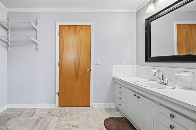 330 Fishel Road, Winston-salem, NC 27127