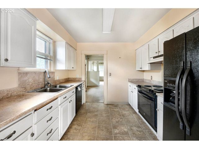 5218 Ne 18TH Ave, Portland, OR 97211