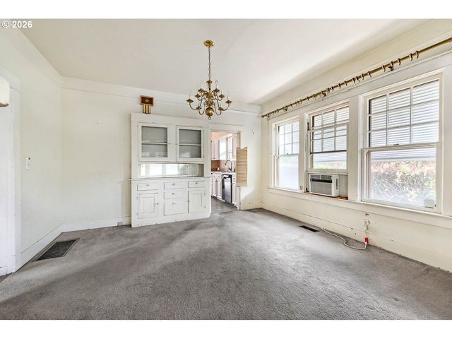 5218 Ne 18TH Ave, Portland, OR 97211