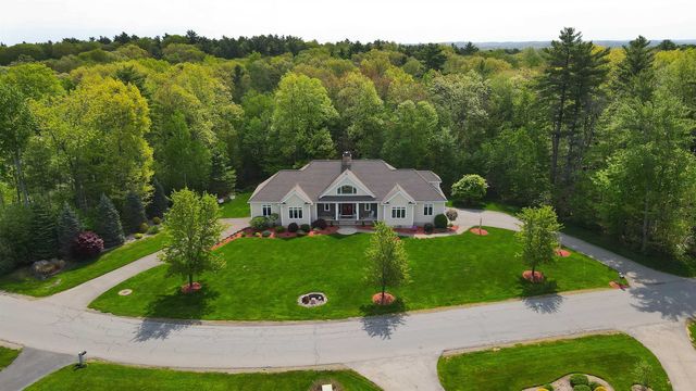 18 Winslow Drive, Atkinson, NH 03811
