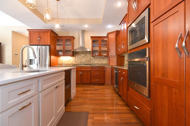 18 Winslow Drive, Atkinson, NH 03811