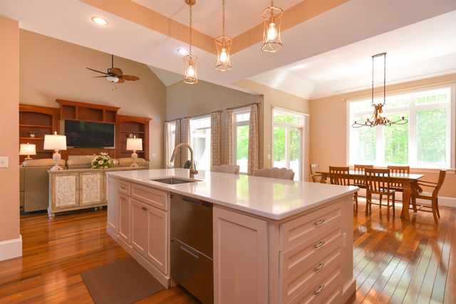 18 Winslow Drive, Atkinson, NH 03811