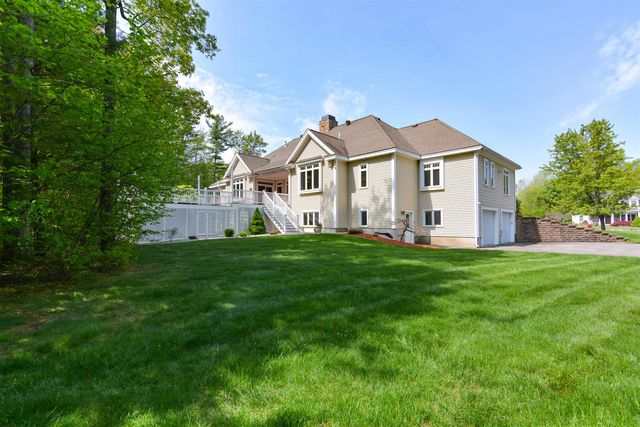 18 Winslow Drive, Atkinson, NH 03811