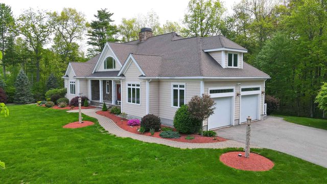 18 Winslow Drive, Atkinson, NH 03811