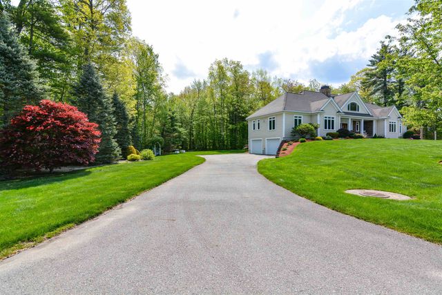 18 Winslow Drive, Atkinson, NH 03811