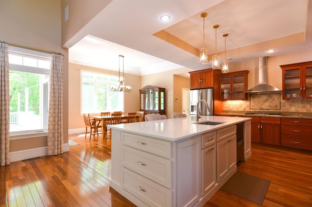 18 Winslow Drive, Atkinson, NH 03811