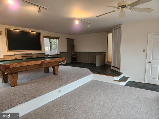 130 PINE LN, Newtown, PA 18940