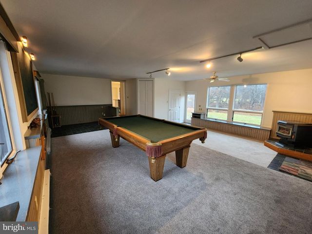 130 PINE LN, Newtown, PA 18940