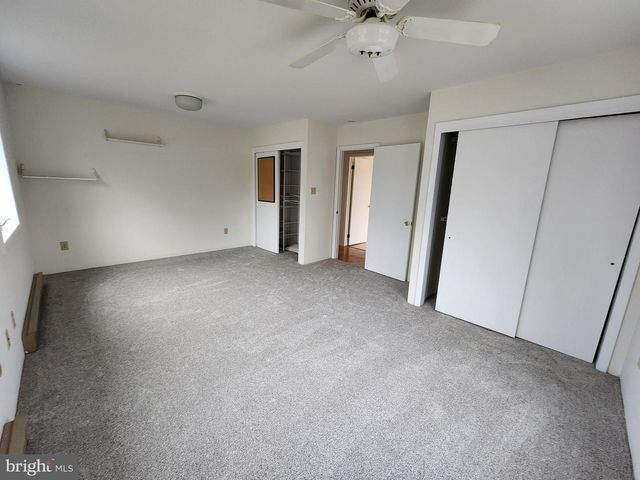 130 PINE LN, Newtown, PA 18940