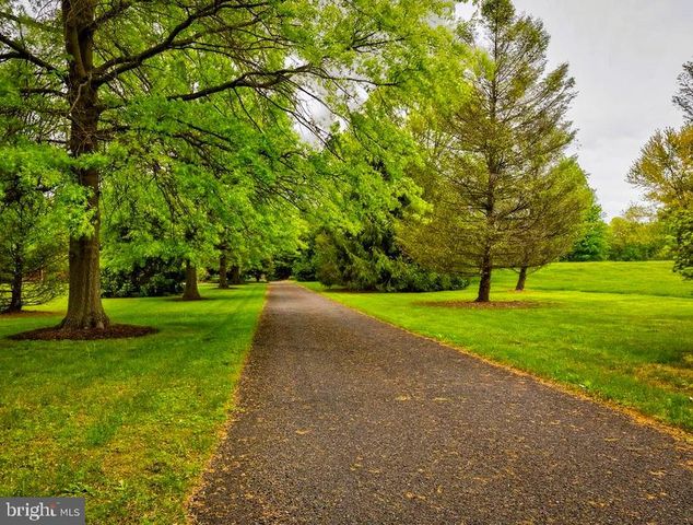 130 PINE LN, Newtown, PA 18940