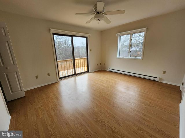 130 PINE LN, Newtown, PA 18940