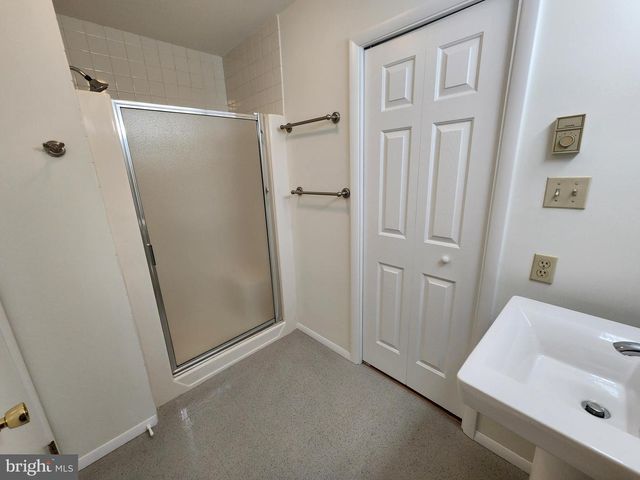 130 PINE LN, Newtown, PA 18940