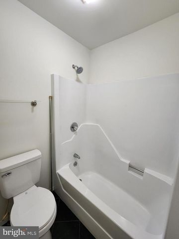 130 PINE LN, Newtown, PA 18940