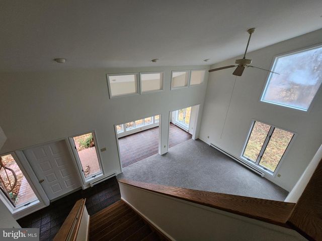 130 PINE LN, Newtown, PA 18940