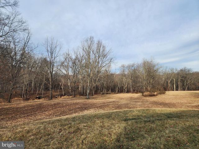 130 PINE LN, Newtown, PA 18940