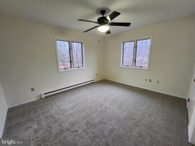 130 PINE LN, Newtown, PA 18940