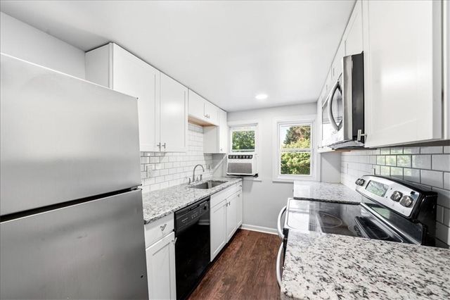 1519 Olympian Way SW, Atlanta, GA 30310