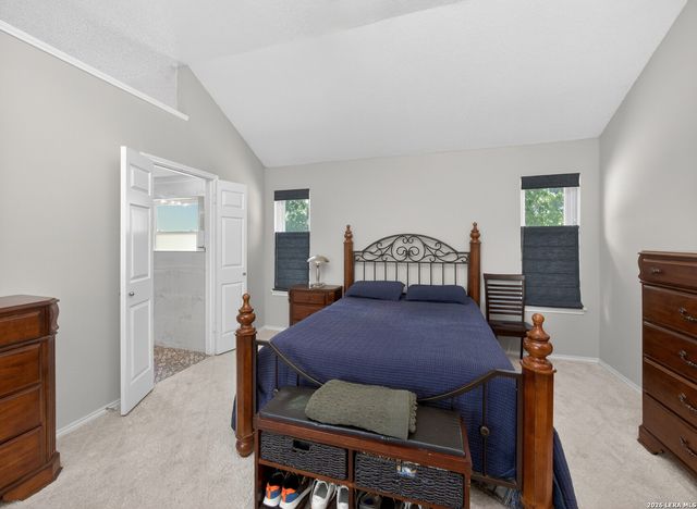 7701 Forest Magic Ct, Live Oak, TX 78233