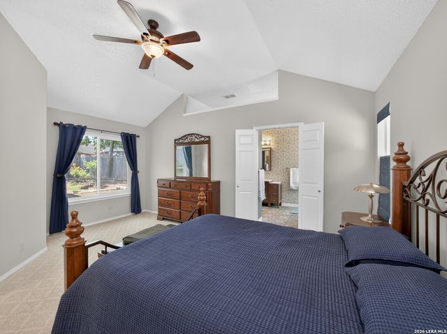 7701 Forest Magic Ct, Live Oak, TX 78233