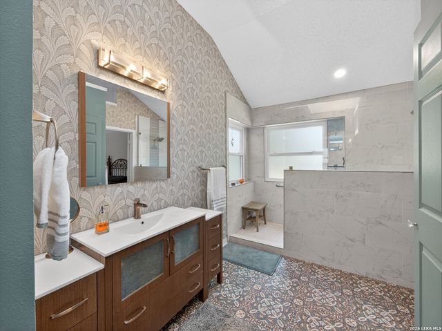 7701 Forest Magic Ct, Live Oak, TX 78233